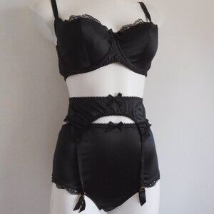 NWT AGENT PROVOCATEUR 36D SLOANE BLACK LINGERIE SET